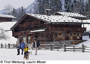 Winterurlaub mit der Familie in Tirol, Österreich